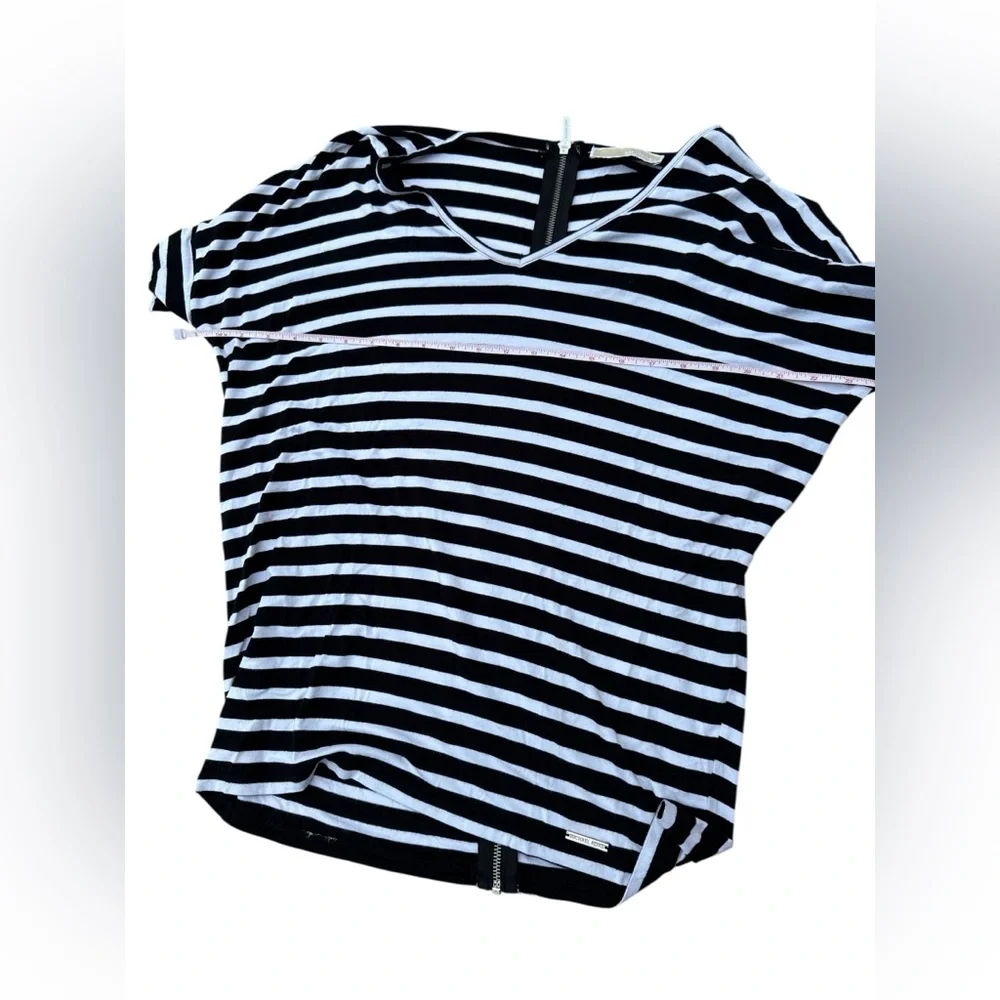 MICHAEL Michael Kors Black and White Striped Top size large - Picture 11 of 12